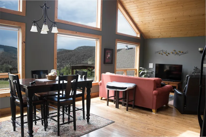 Mountain Chalet - Panoramic Views 45 Min to Denver - Image 1
