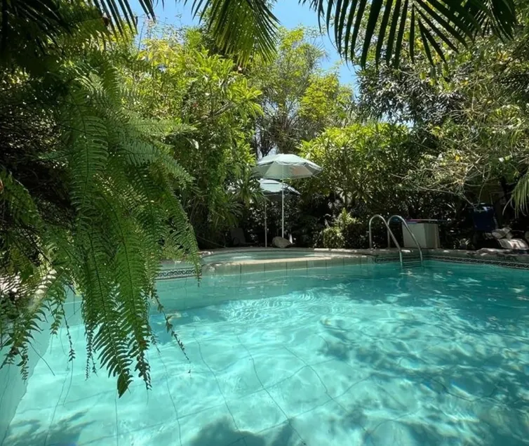 Oasis Family Villa with Heated and Private Pool - Image 1