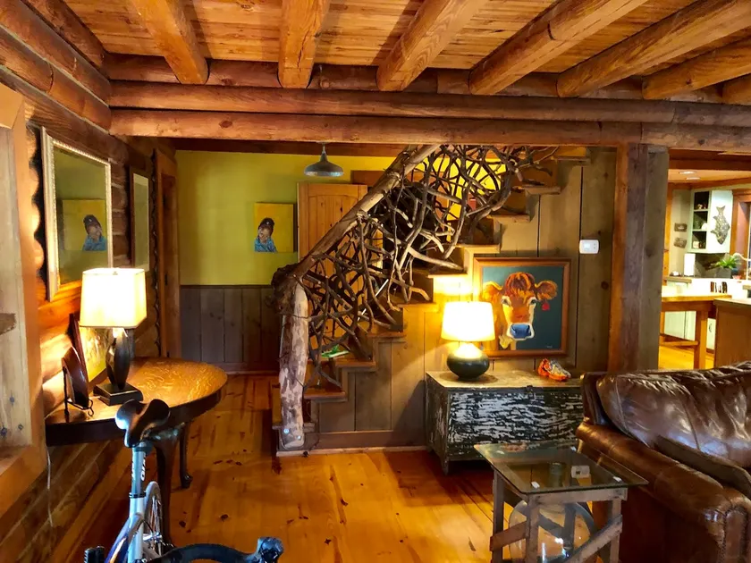 Craftsman Style Log Cabin - Image 1