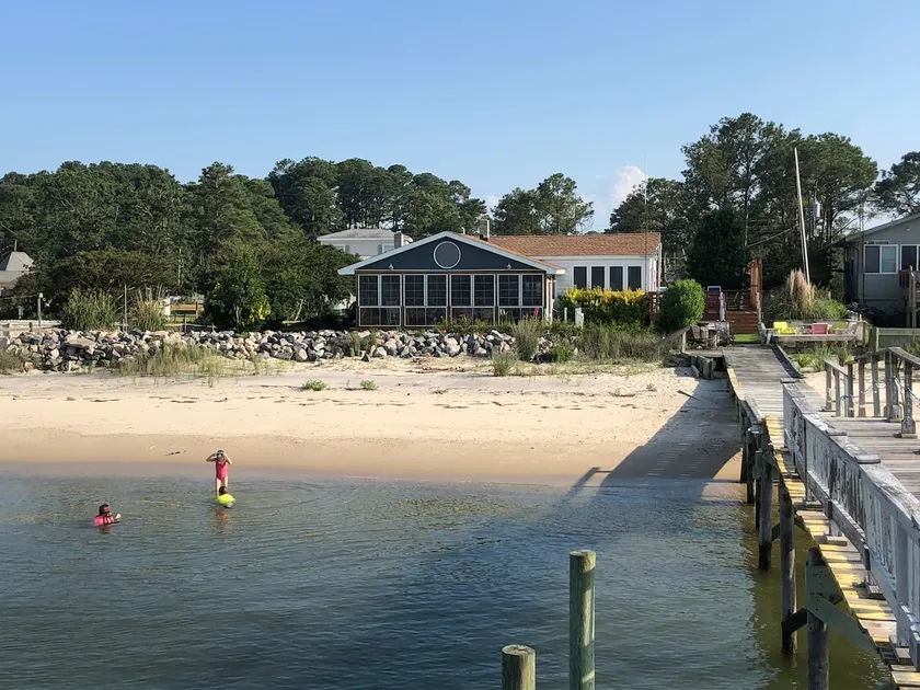 Stunning Beachfront Cottage on the Chesapeake - Image 1