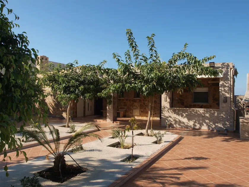 Family Home near Beach - Image 1