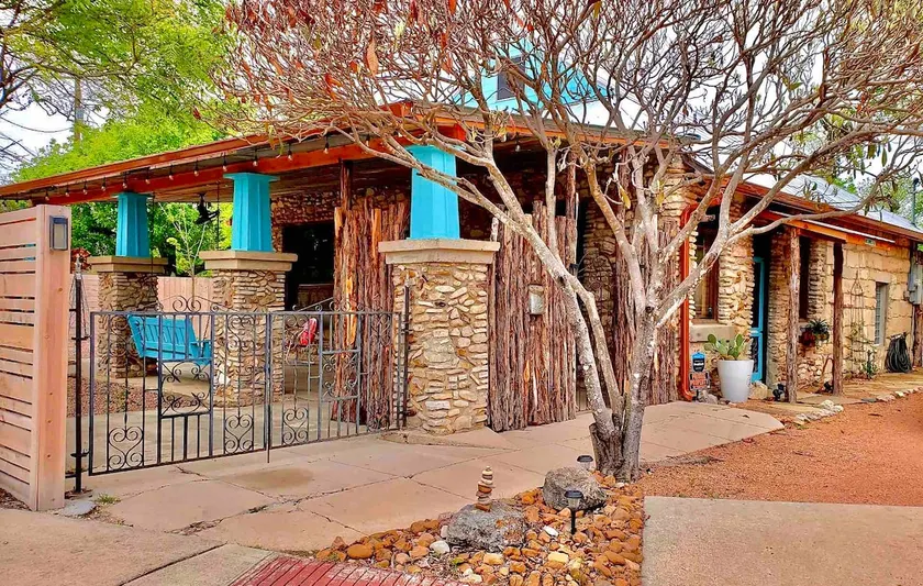 *Historic Filling Station Bungalow-Near River - Image 1