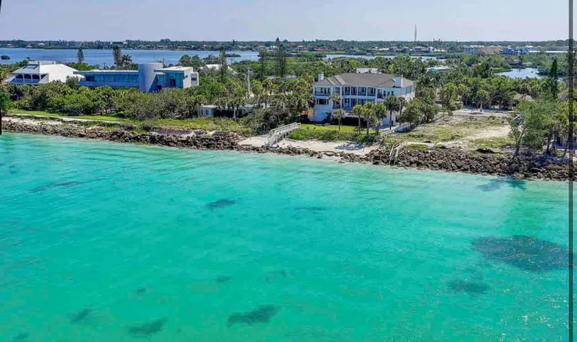 Private beachfront estate with pool. - Image 1