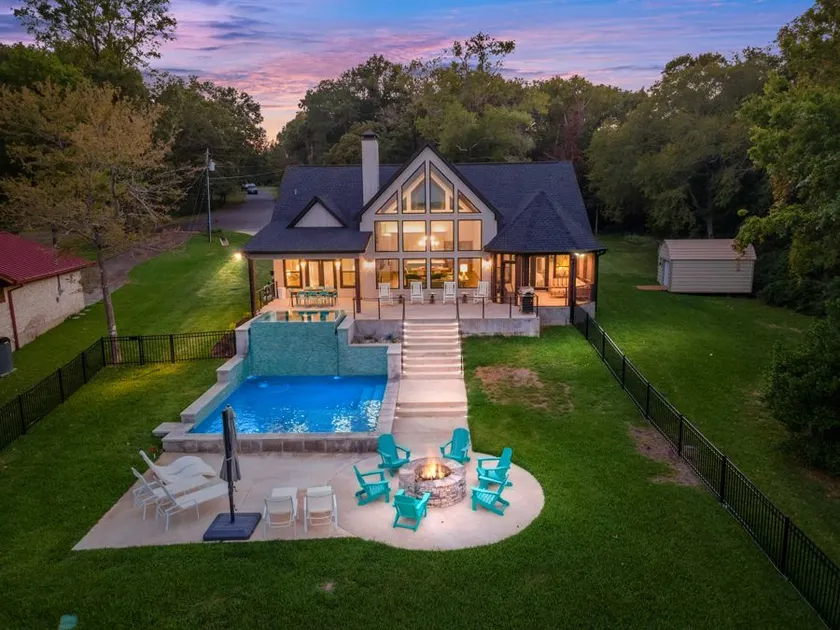 Lakeview Hideway - Image 1