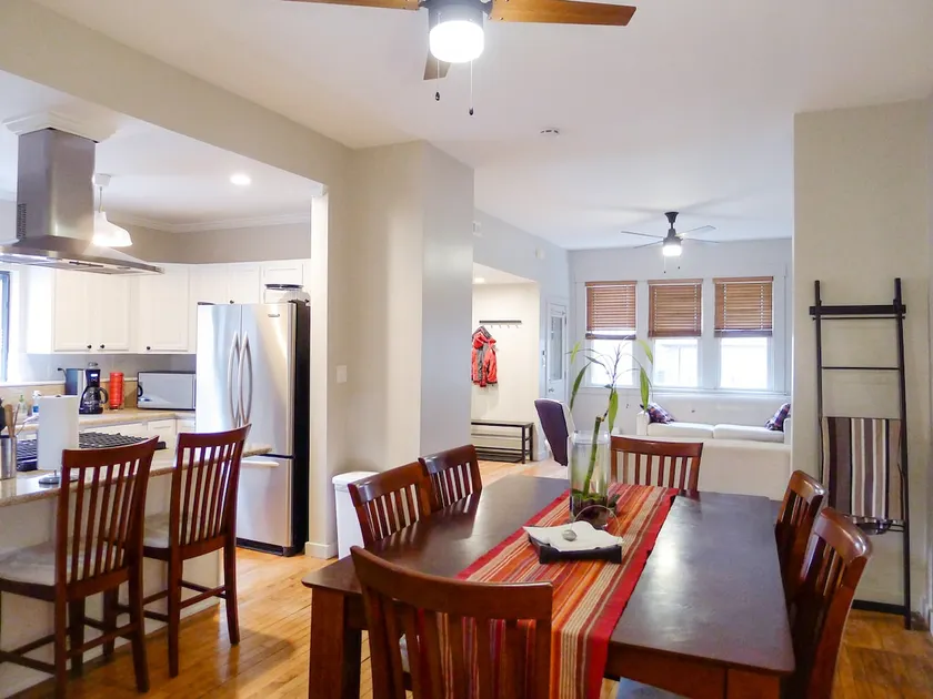 Tastefully designed 1500 Sq of Homeyness! - Image 1
