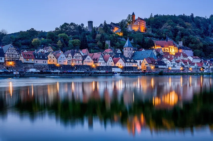W3. Neckarblick, nature, old town, former supply house of Hirschhorn Castle. - Image 1