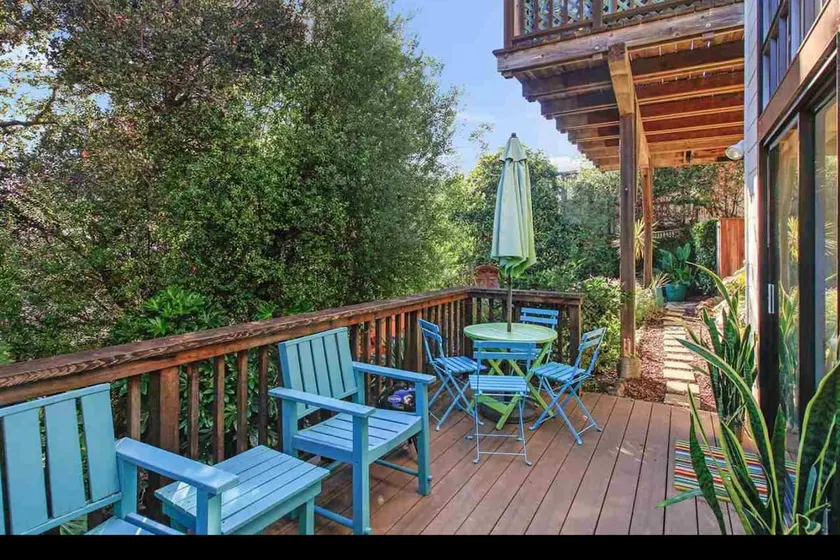 Private, quiet, sunny, safe apt. in No.Berkeley *Special discount for long stays* - Image 1