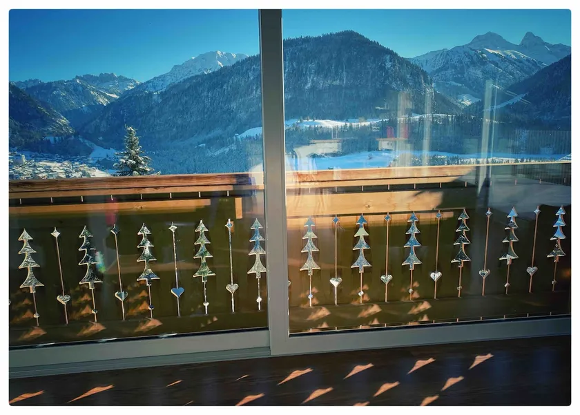 Bright chalet above Charmey in Gruyère region - Image 1