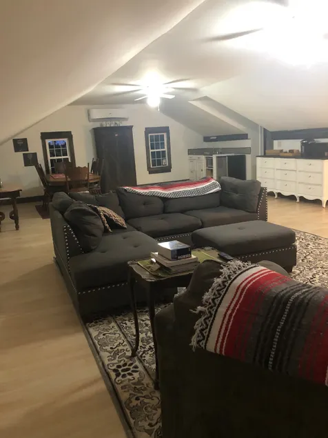 Charming Country Rental - Image 1