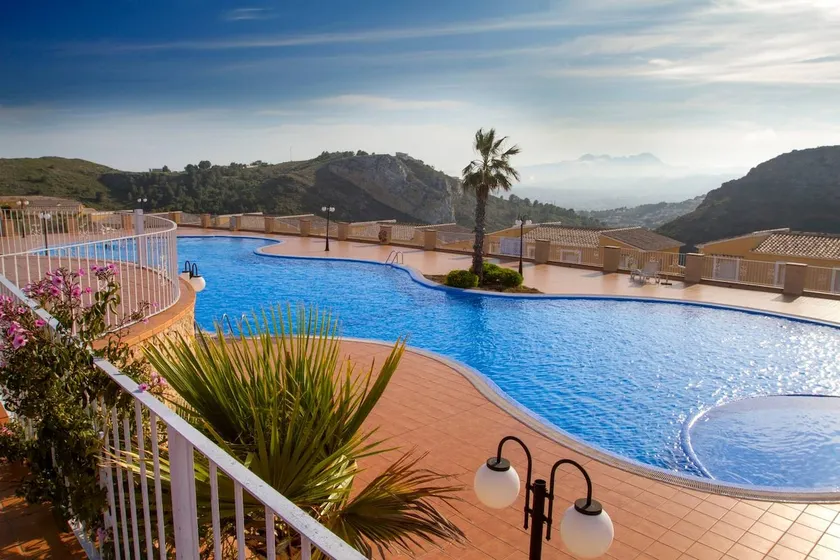 VERY NICE APARATMENT WITH CHARM - Image 1