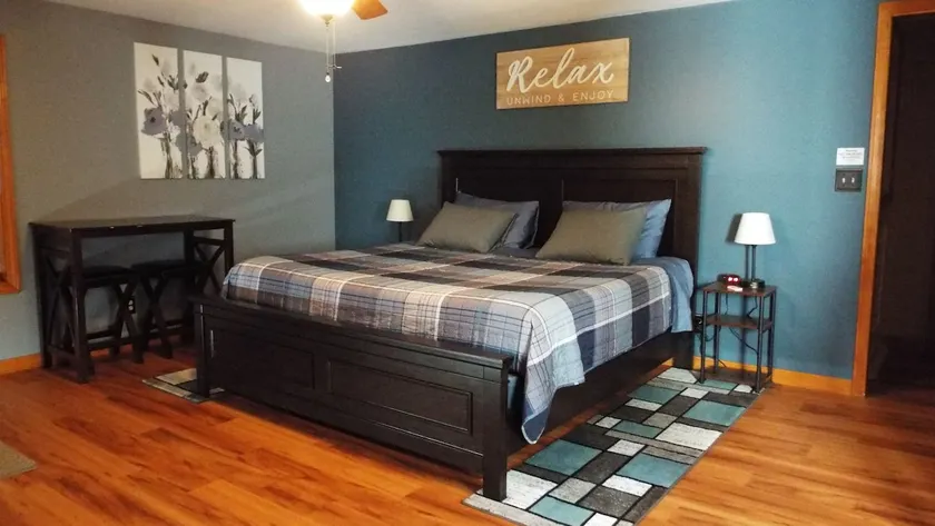 A Sunrise in Vermont - 1 Bedroom Suite - Image 1