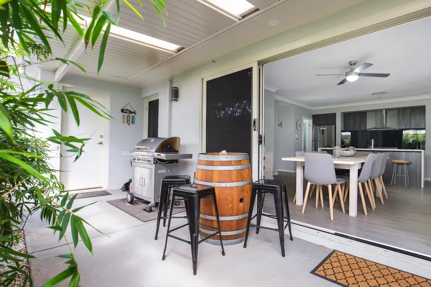 Callala Bay Beach House - Wowly Waters - Pet Friendly - Image 1