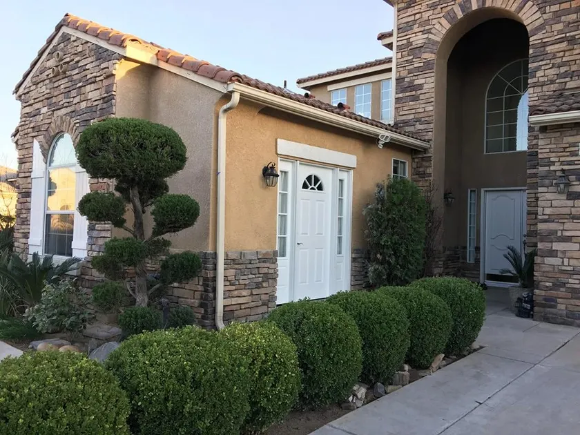 2 Bedroom PRIVATE GUESTHOUSE (w/ Private Entry) - Image 1