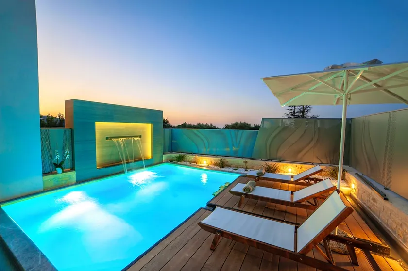 Perla Nera | Heated Pool - Image 1