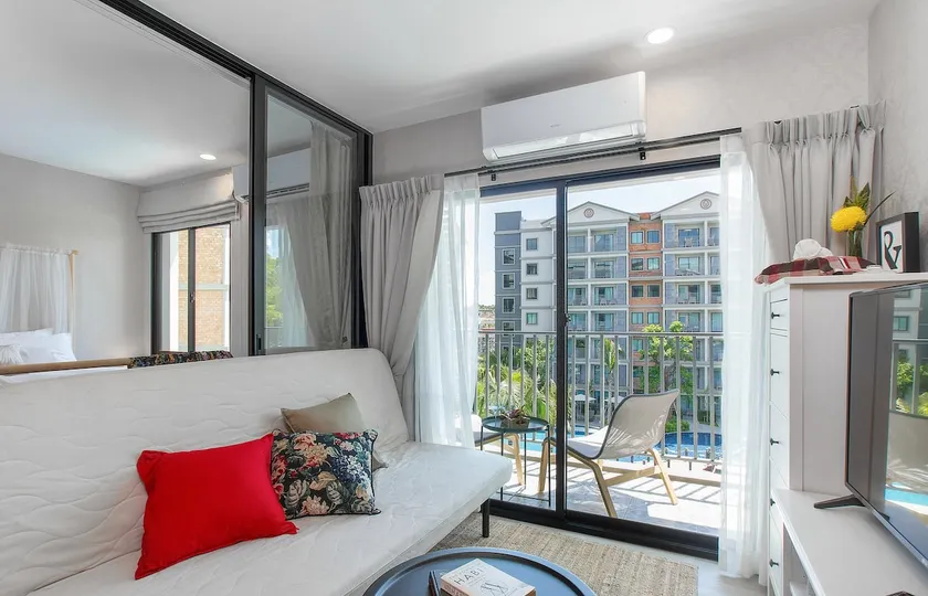 Pool-view apartment at Naiyang beach - Image 1