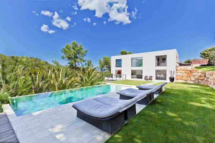 Villa Mila Cannes, 6 bedrooms, heated pool, sauna, cinema - Image 1