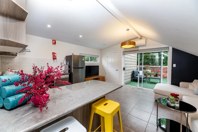Luxurious & Spacious Apartment, 1-Min Walk to town - Image 1