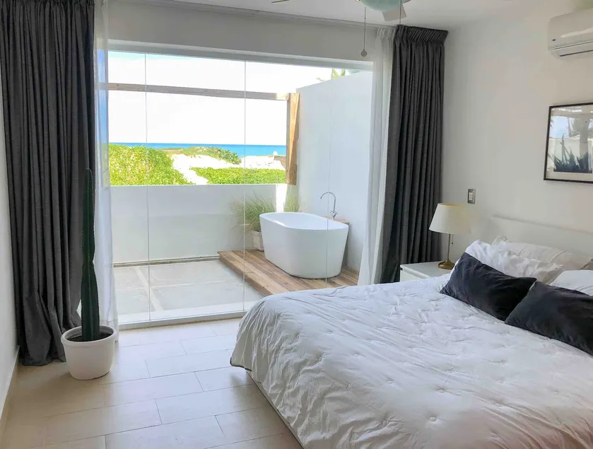 Oceanfront Apartment on the Beach Lovely, Stylish Apartment at Oceanfront - Image 1