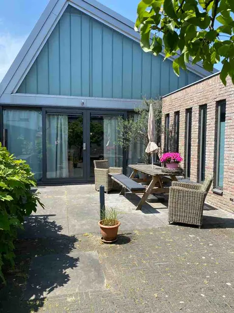 Spacious apartment in a unique location in Enter - Image 1