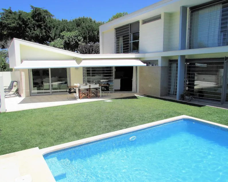 VILLA CASALINHO MECO im Pinienwald, nahe dem Strand und Lissabon mit privatem Pool - Image 1