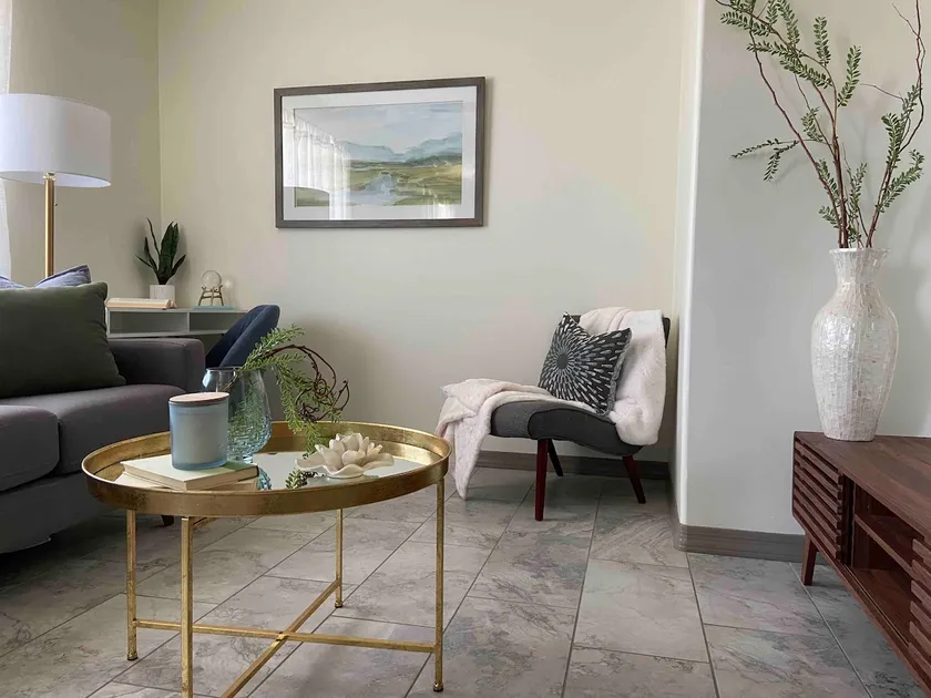 Unique Living Guest House - Image 1