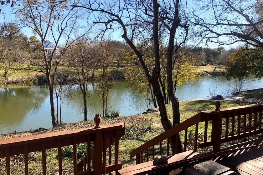 Glen Rose River House - Image 1