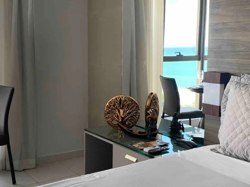 LUXURY FLAT IN FRONT OF BOA VIAGEM BEACH - Image 1