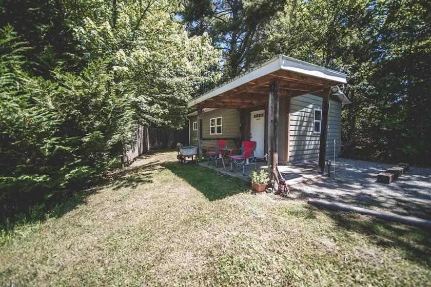 Cozy Cabin near the  Pisgah National Forest and DuPont State Forest in Brevard. - Image 1