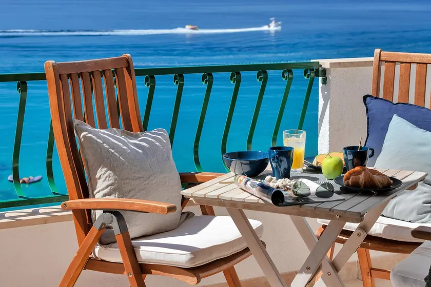 Beach Apartment with  beautiful sea view - Image 1