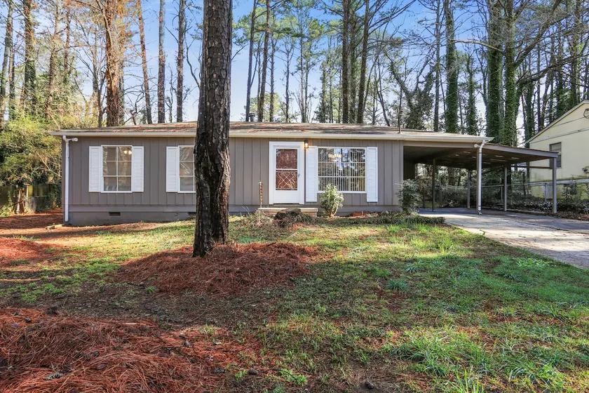 Doraville spacious home convenient to ATL - Image 1