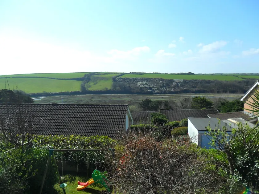 Amazing estuary views in the heart of Newquay. - Image 1