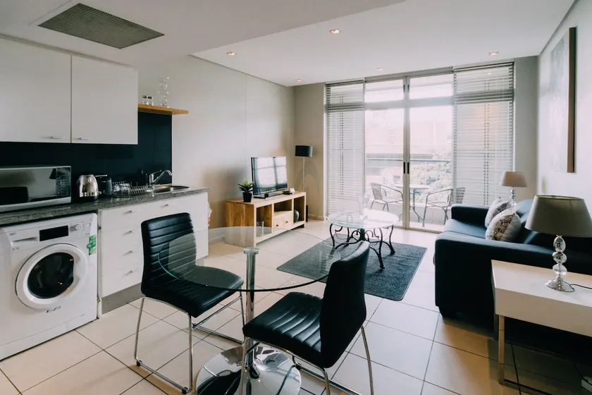 Studio Apartment With Roof Top View - Image 1