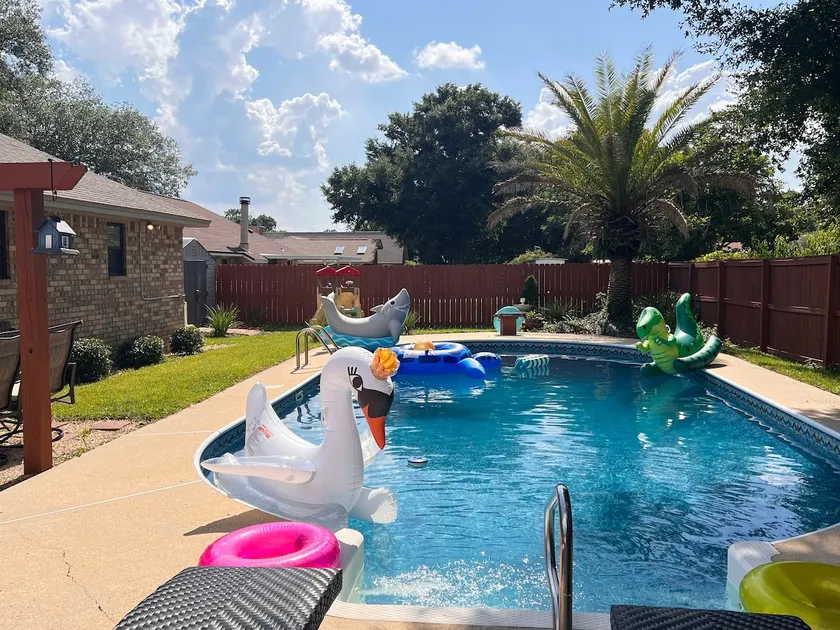 ⭐️The Gateway to Heaven 🏝Pool, Game Room & Karaoke! - Image 1