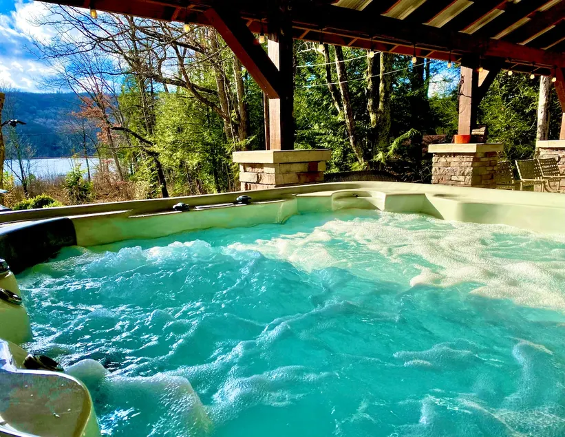 Lakeside MountainCabin/Ohiopyle, Hot Tub, FIrePit - Image 1