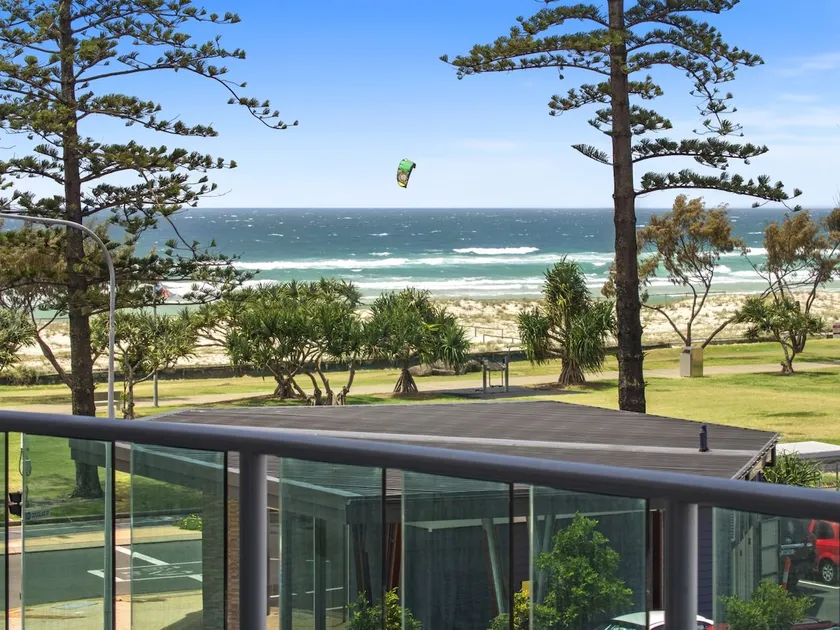 2 Bedroom Apartment Beach View - Image 1