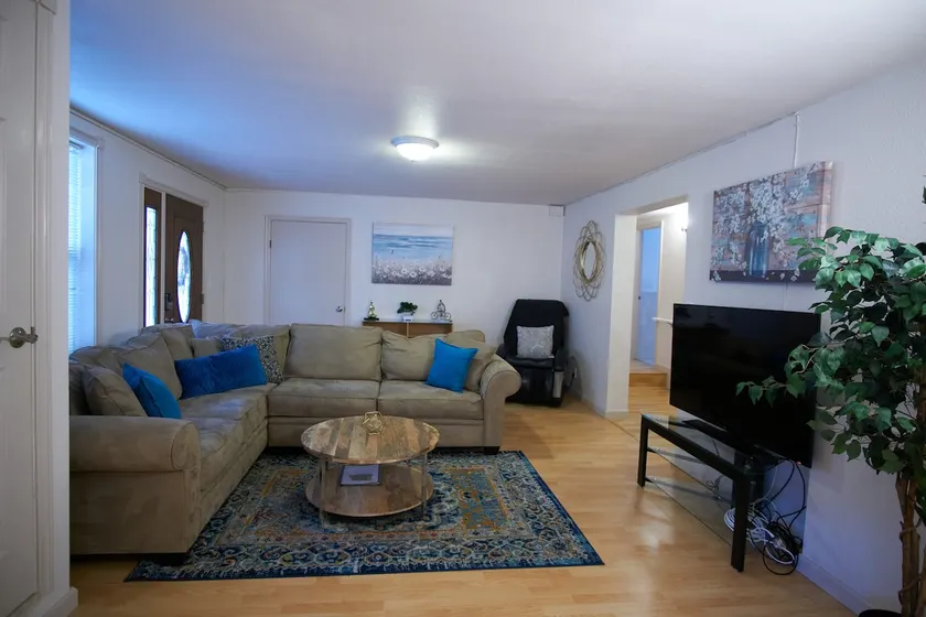 Relax in our 2 BR retreat 6 mins from SFO airport - Image 1