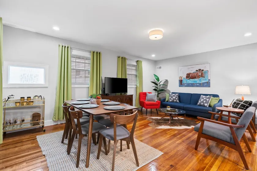 Mid-Century Mod- Central-short-long stays - Image 1