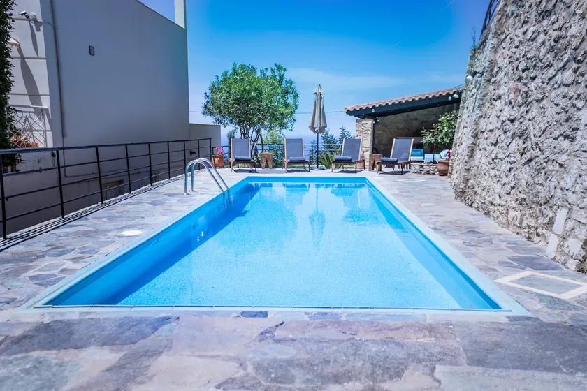 Charmful villa, stunning views,pool, hot tub & BBQ - Image 1