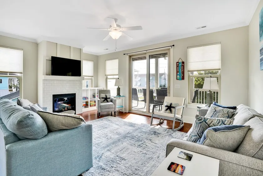 Kura Vida! Modern home, 3 min walk to the sand! - Image 1