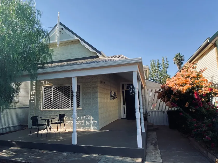 Ed’s house - Image 1