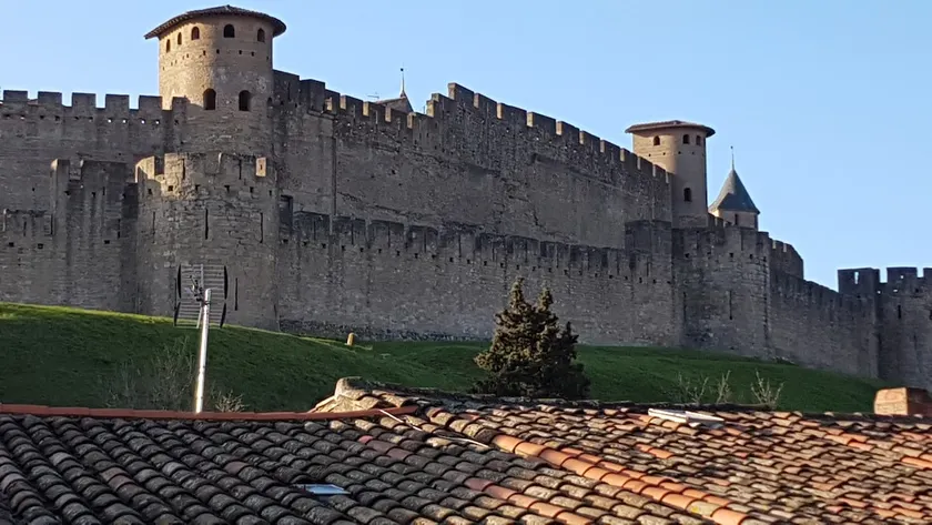 Gîtes Les 3 Tours 2 - Image 1