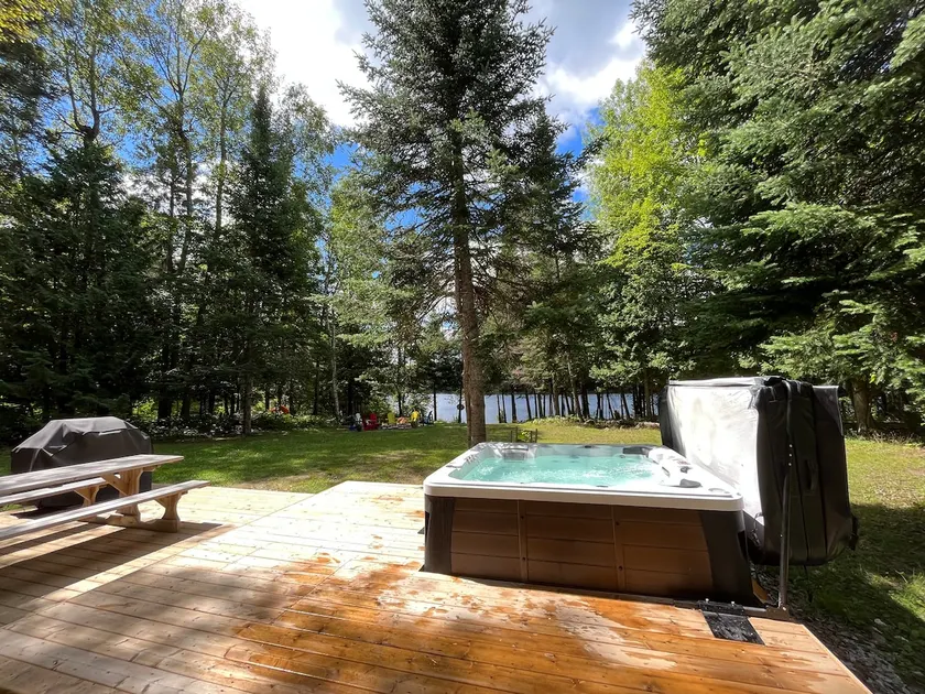 Rustic lake house w/ spa - Lac Long - Image 1