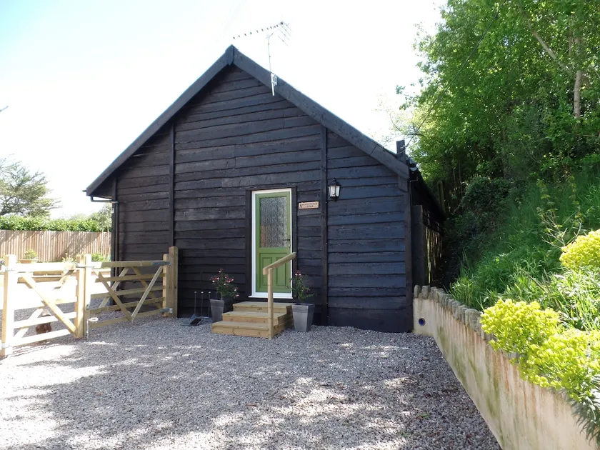 Woodpecker Lodge - Image 1