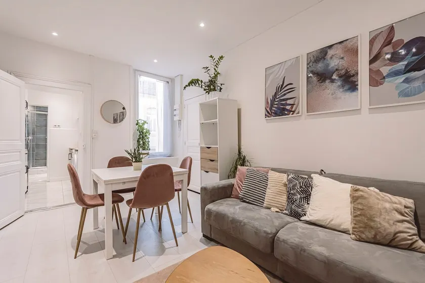 2 bedrooms, close to the city center - Image 1