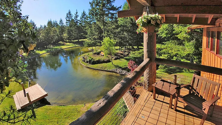 Gramma's 2BR Home, Lake, Wooded, Hot Tub, Swim, Swings, Gated Estate, Gorgeous - Image 1