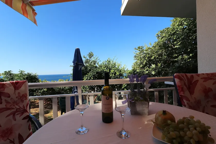 Seaside Apartments Hrkać - Komfortlejlighed med 1 soveværelse med terrasse og havudsigt 1 - Image 1