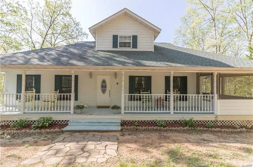 Spacious river house on Meramec River - Image 1