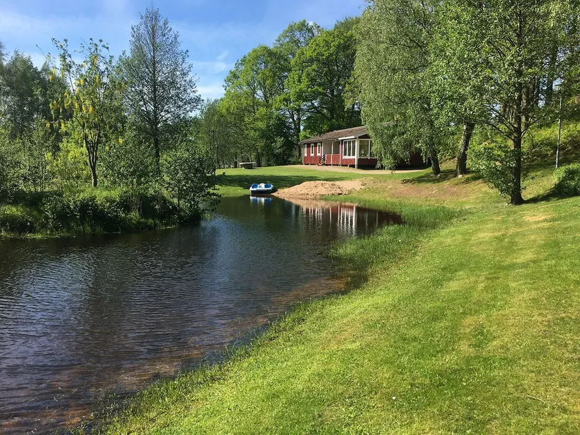 Rent a cottage with canoe/boat close to the forest (1032) - Image 1