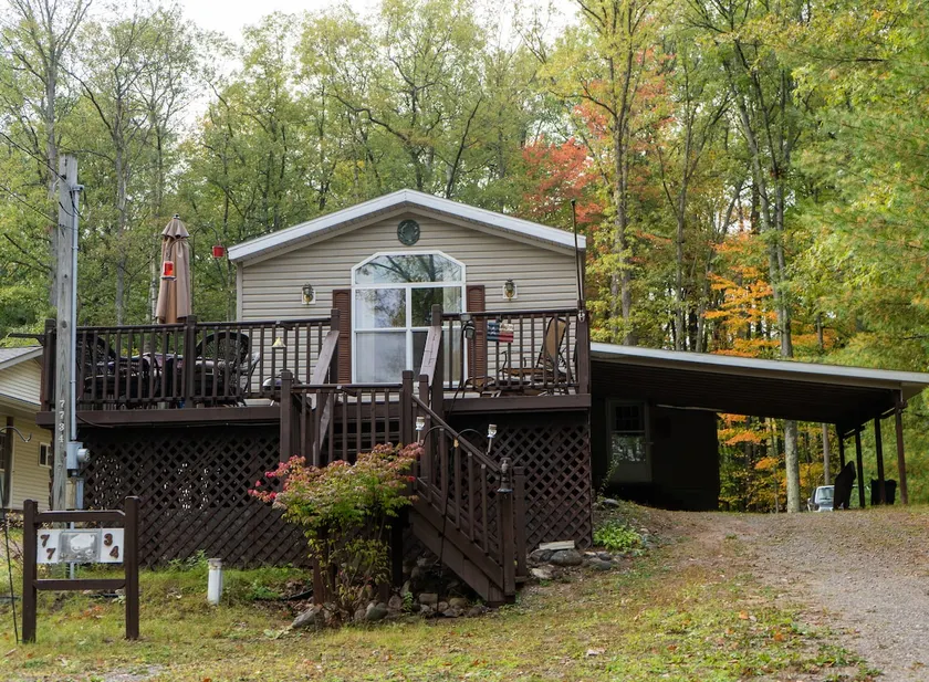South Branch Home with great lake view. Cozy!! - Image 1
