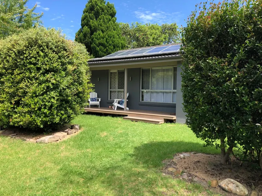 NORTH VIEW COTTAGE in central BERRY- Pets Welcome - Image 1